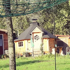Private Lakeside Retreat Renac
